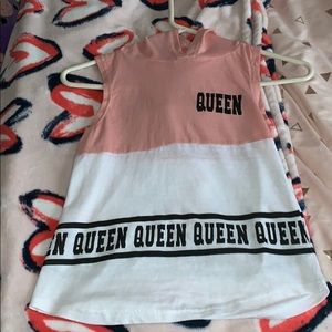 “Queen” hooded tank